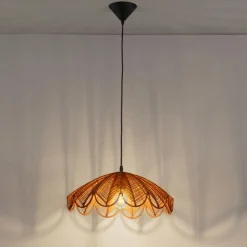 Lampadari Cucina-Selezionato da Mazzolaluce Lampadario di rattan miele intrecciato per cucina