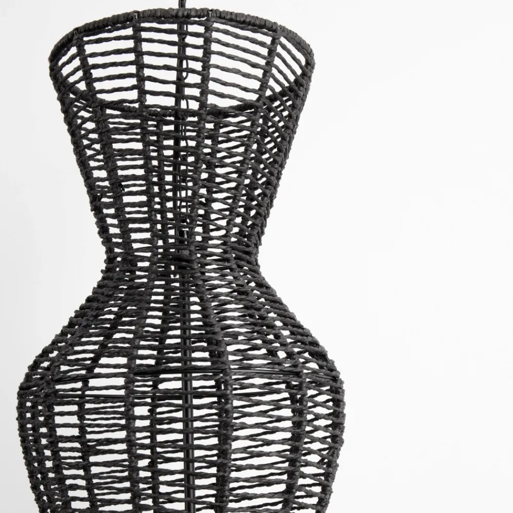 Lampadari Moderni-Selezionato da Mazzolaluce Lampadario di rattan nero allungato per salotto