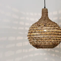 Lampadari Moderni-Selezionato da Mazzolaluce Lampadario di rattan per sala da pranzo