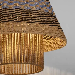 Lampadari Moderni-Selezionato da Mazzolaluce Lampadario di rattan per soggiorno corda naturale blu e nero