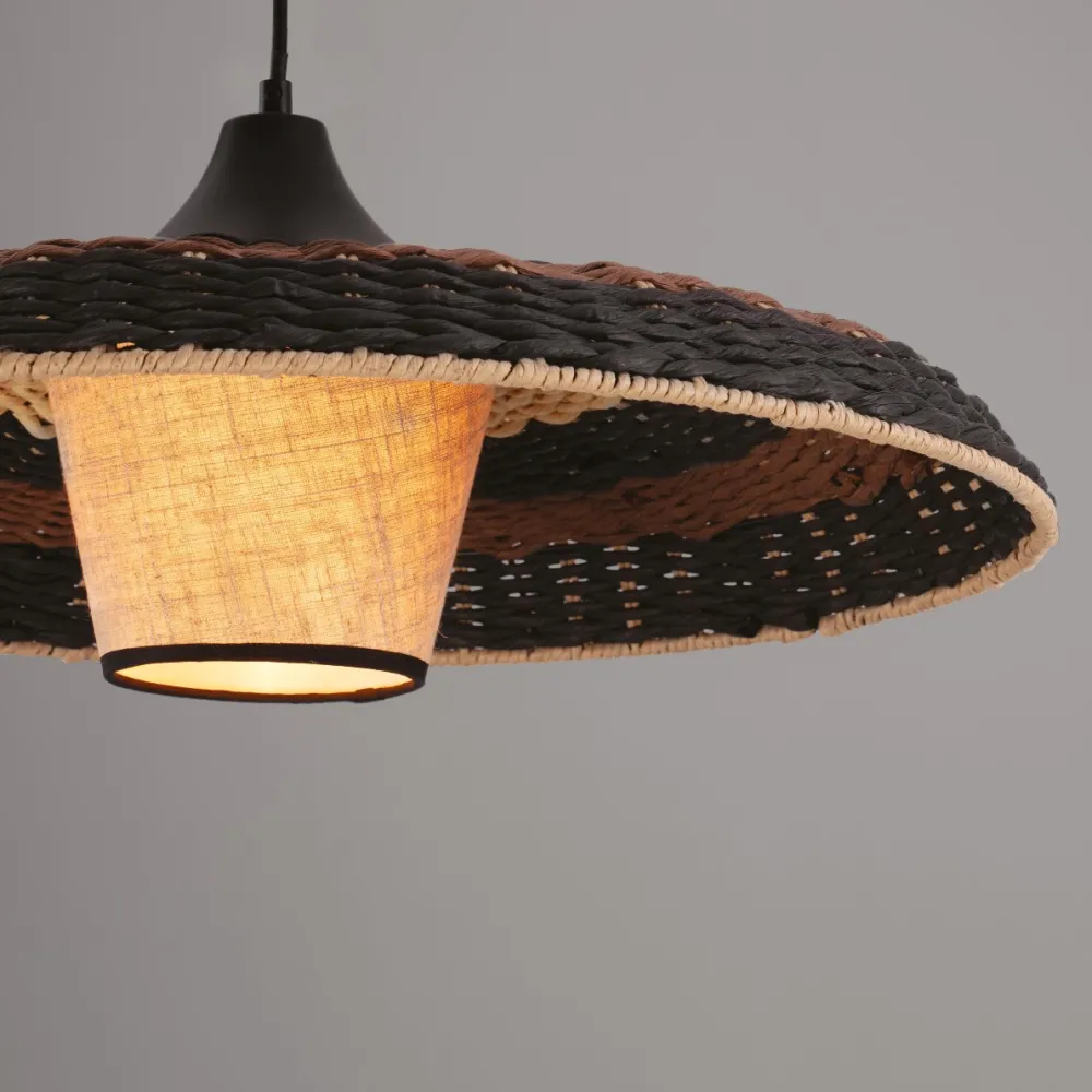 Lampadari Cucina-Selezionato da Mazzolaluce Lampadario disco di rattan naturale nero marrone e tessuto per sala da pranzo