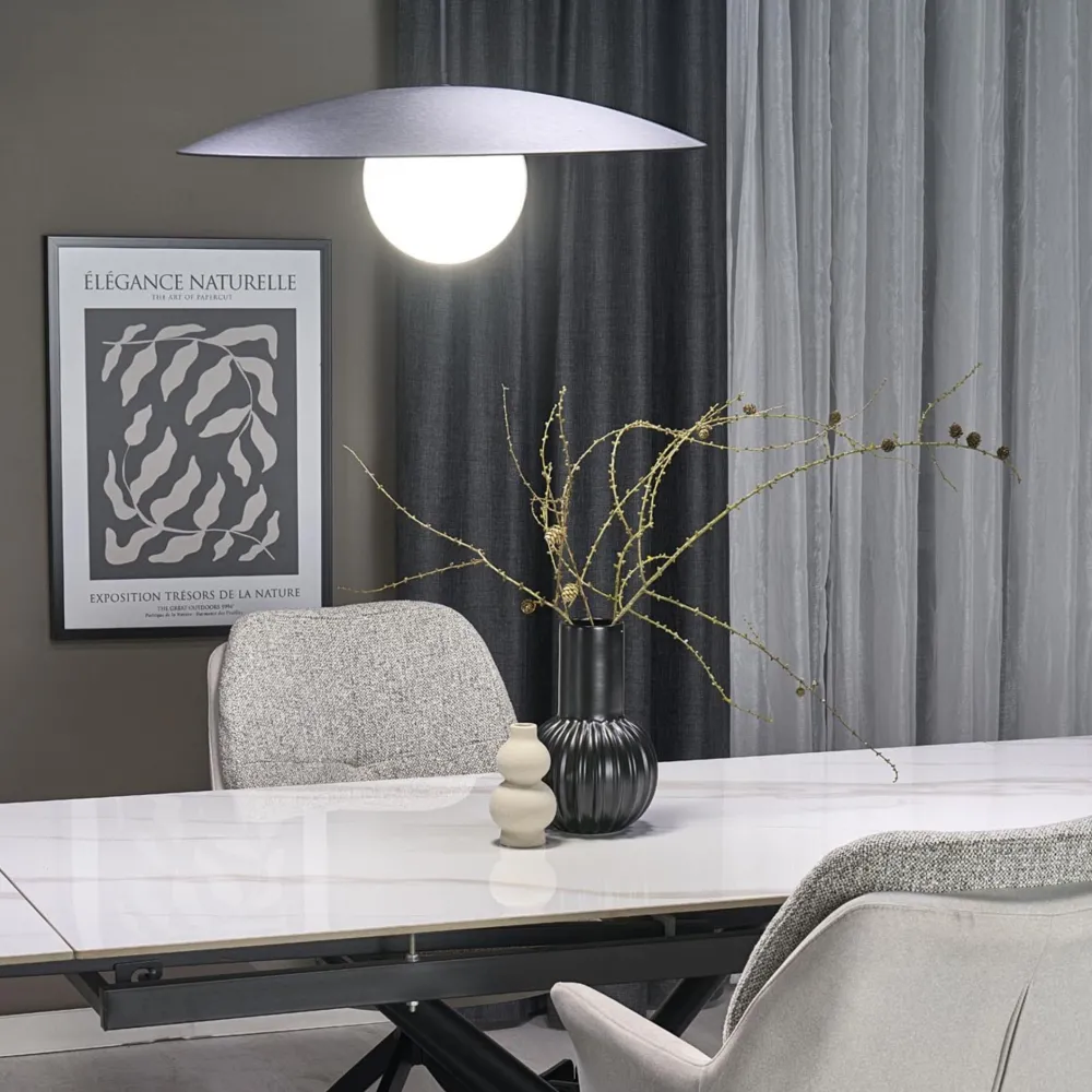 Lampadari Cucina-Selezionato da Mazzolaluce Lampadario disco nero in metallo 65 cm per cucina moderna sfera di vetro