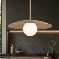 Lampadari Cucina-Selezionato da Mazzolaluce Lampadario disco sabbia 65 cm sfera di vetro per cucina moderna