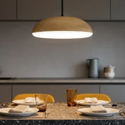 Lampadari Cucina-Selezionato da Mazzolaluce Lampadario effetto legno per cucina moderna