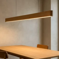 Lampadari Moderni-Selezionato da Mazzolaluce Lampadario in legno naturale led 15w 3000k per tavolo da soggiorno