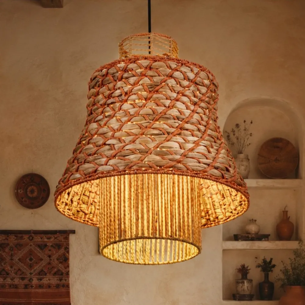 Lampadari Moderni-Selezionato da Mazzolaluce Lampadario in rattan corda naturale arancione cavo nero