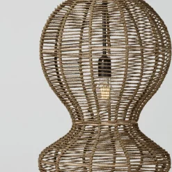 Lampadari Moderni-Selezionato da Mazzolaluce Lampadario in rattan marrone per soggiorno