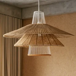 Lampadari Moderni-Selezionato da Mazzolaluce Lampadario in rattan naturale e corda arancione