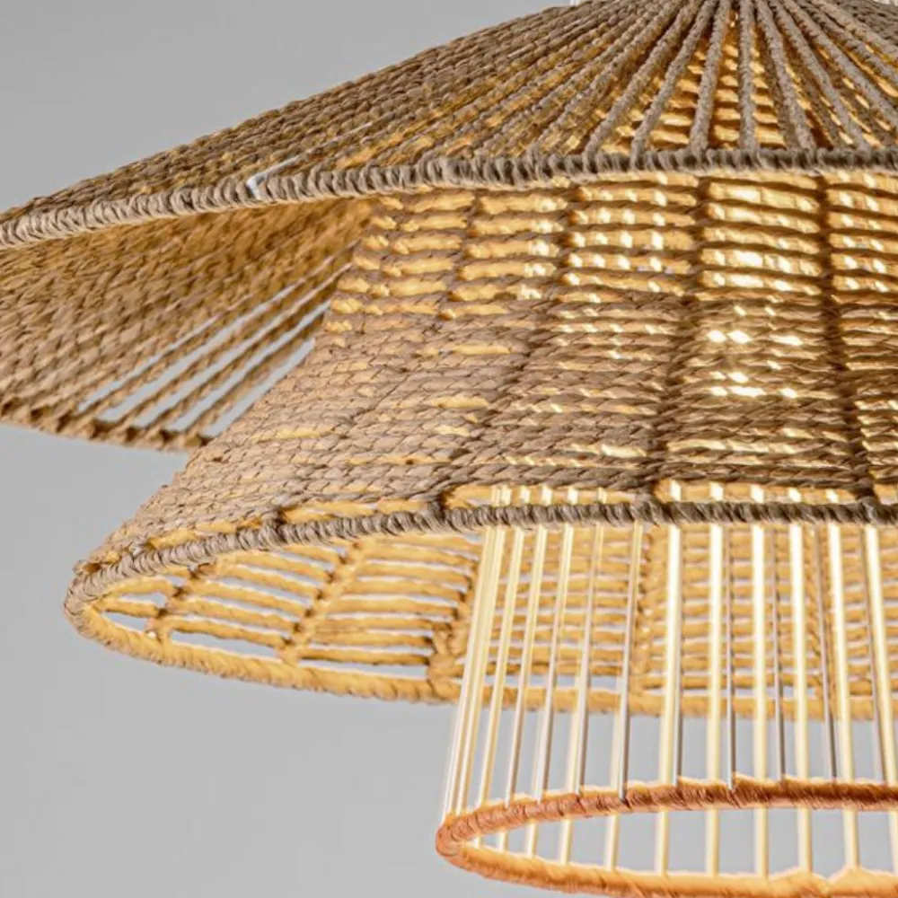 Lampadari Moderni-Selezionato da Mazzolaluce Lampadario in rattan naturale e corda arancione