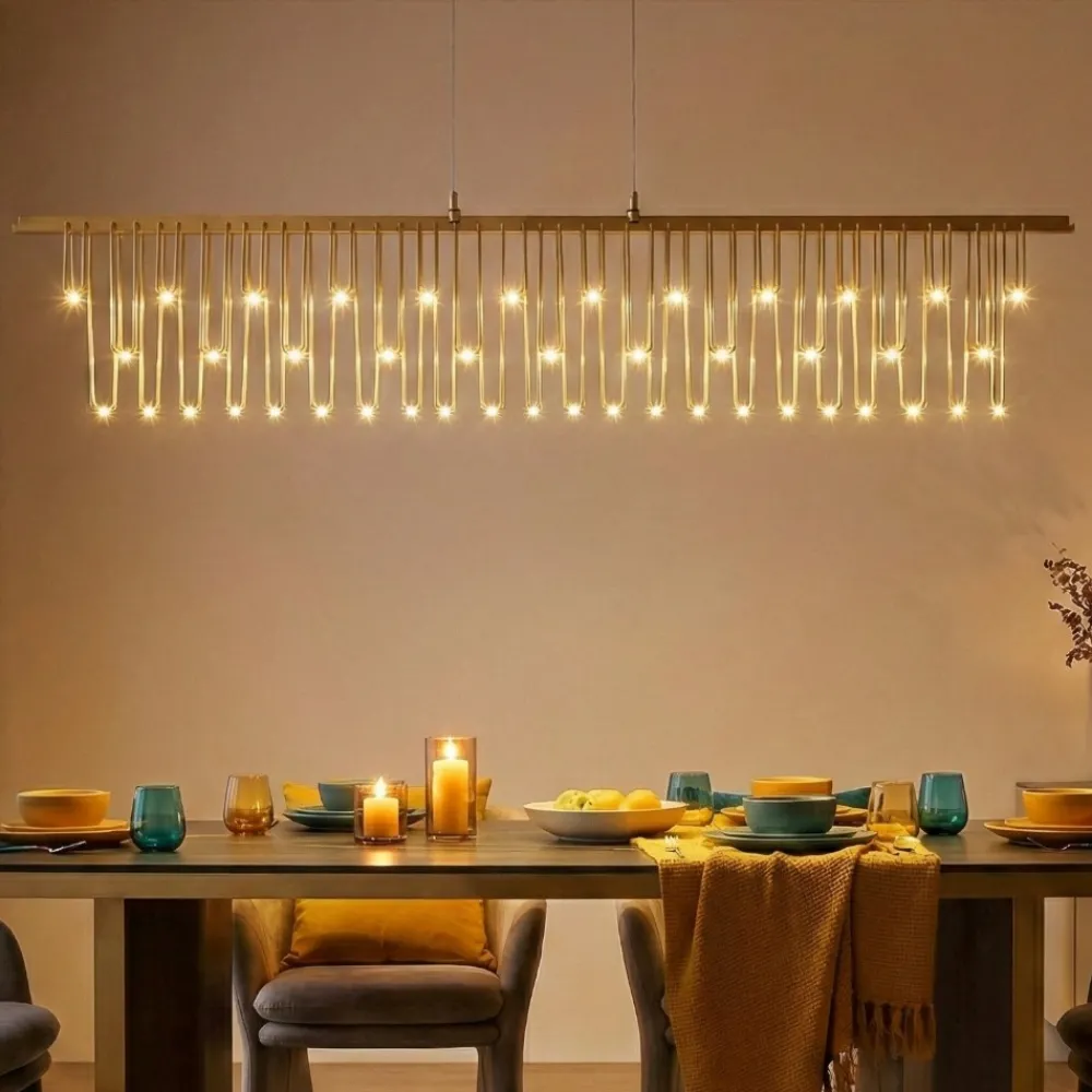 Lampadari Moderni-Selezionato da Mazzolaluce Lampadario led design moderno oro per salotto