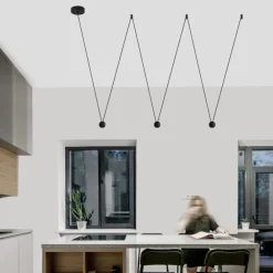 Lampadari Moderni-Selezionato da Mazzolaluce Lampadario led 3000k design moderno ragno nero