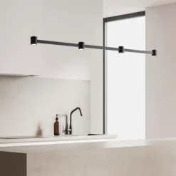 Lampadari Moderni-Selezionato da Mazzolaluce Lampadario led nera per moderna