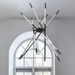 Lampadari Moderni-Selezionato da Mazzolaluce Lampadario led nero design moderno 3000k per soggiorno