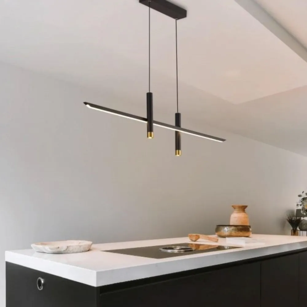 Lampadari Cucina-Selezionato da Mazzolaluce Lampadario led nero per sala da pranzo