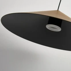 Lampadari Cucina-Selezionato da Mazzolaluce Lampadario led per cucina cono alluminio colore cuoio da tavolo