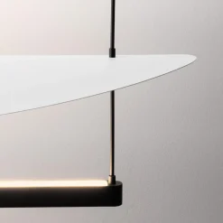 Lampadari Moderni-Selezionato da Mazzolaluce Lampadario led 81w 3000k nero bianco moderno per tavolo sala da pranzo