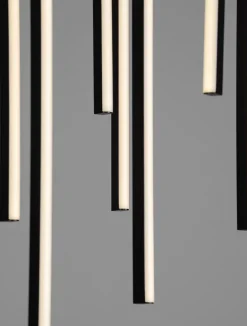 Lampadari Moderni-Selezionato da Mazzolaluce Lampadario luci a cascata moderno led 3200k nero per soggiorno