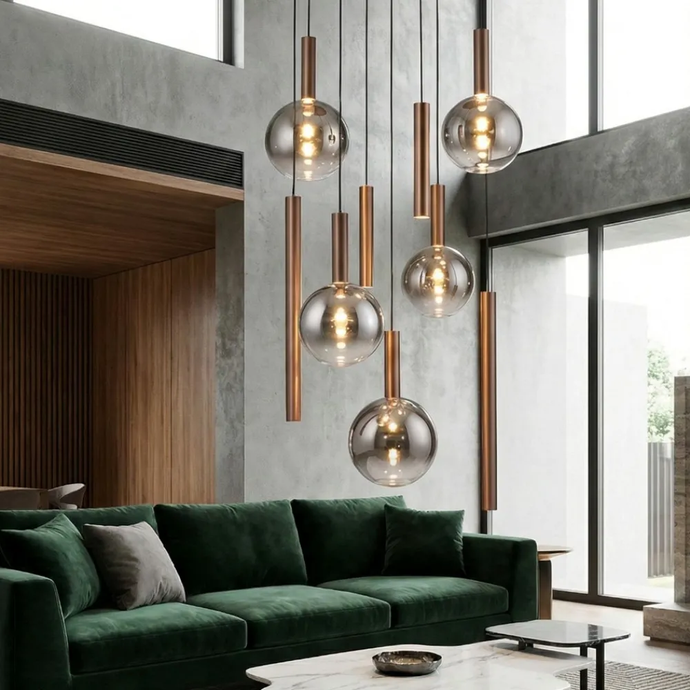 Lampadari Moderni-Selezionato da Mazzolaluce Lampadario marrone con sfere di vetro per soggiorno moderno