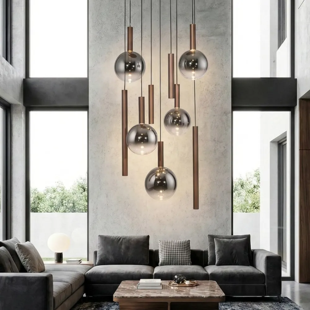 Lampadari Moderni-Selezionato da Mazzolaluce Lampadario marrone con sfere di vetro per soggiorno moderno