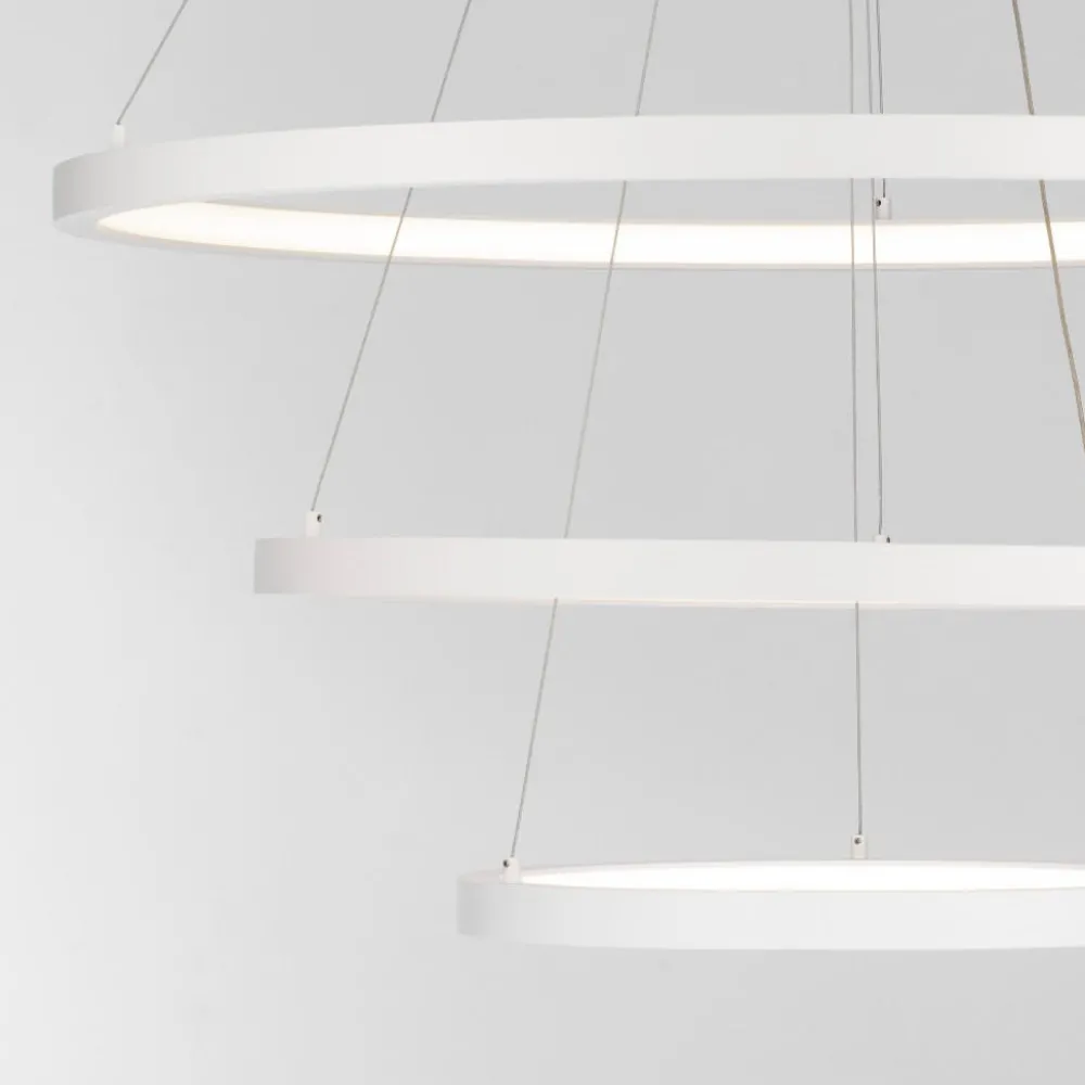 Lampadari Moderni-Selezionato da Mazzolaluce Lampadario moderno 3 anelli bianchi led 108w 3000k dimmerabile