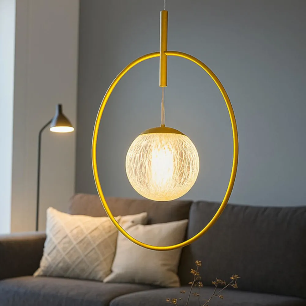Lampadari Moderni-Selezionato da Mazzolaluce Lampadario moderno anello oro sfera vetro decorato led 3000k