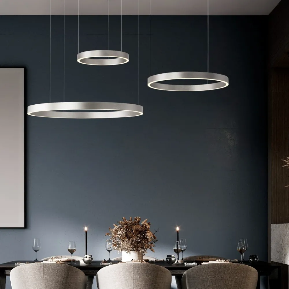 Lampadari Moderni-Selezionato da Mazzolaluce Lampadario moderno cerchi champagne argento per soggiorno