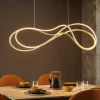 Lampadari Moderni-Selezionato da Mazzolaluce Lampadario moderno colore oro led da 2300k a 4000k per soggiorno