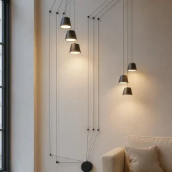 Lampadari Moderni-Selezionato da Mazzolaluce Lampadario moderno con decentramento sei luci sospese nere