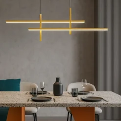 Lampadari Moderni-Selezionato da Mazzolaluce Lampadario moderno design oro per sala da pranzo