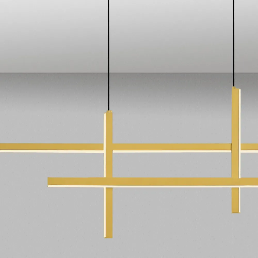 Lampadari Moderni-Selezionato da Mazzolaluce Lampadario moderno design oro per sala da pranzo