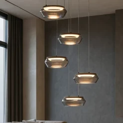 Lampadari Moderni-Selezionato da Mazzolaluce Lampadario moderno design originale in vetro led 3000k