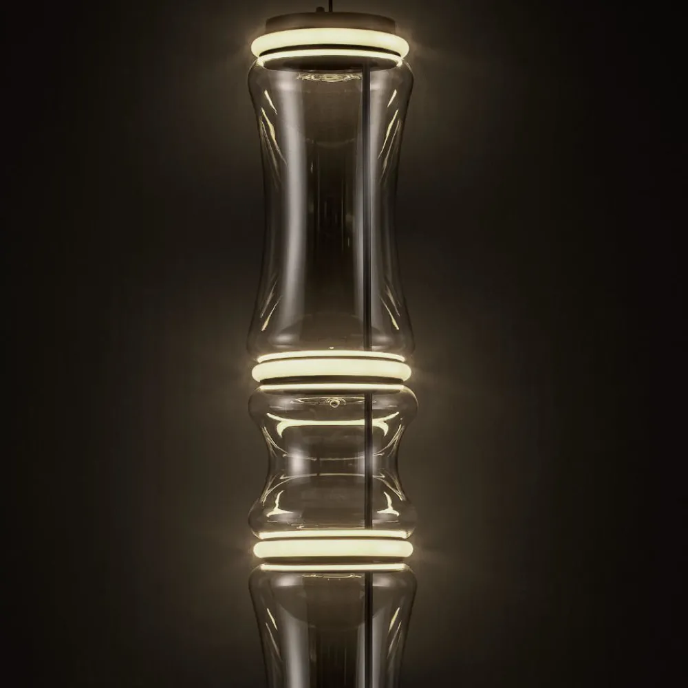 Lampadari Moderni-Selezionato da Mazzolaluce Lampadario moderno led tubolare nero vetro trasparente