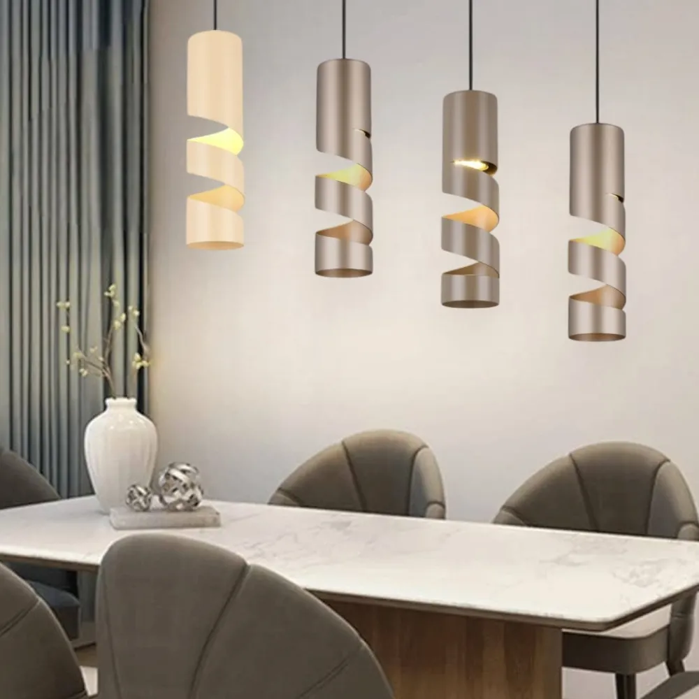Lampadari Moderni-Selezionato da Mazzolaluce Lampadario moderno 4 luci cilindri beige e caffe moderna