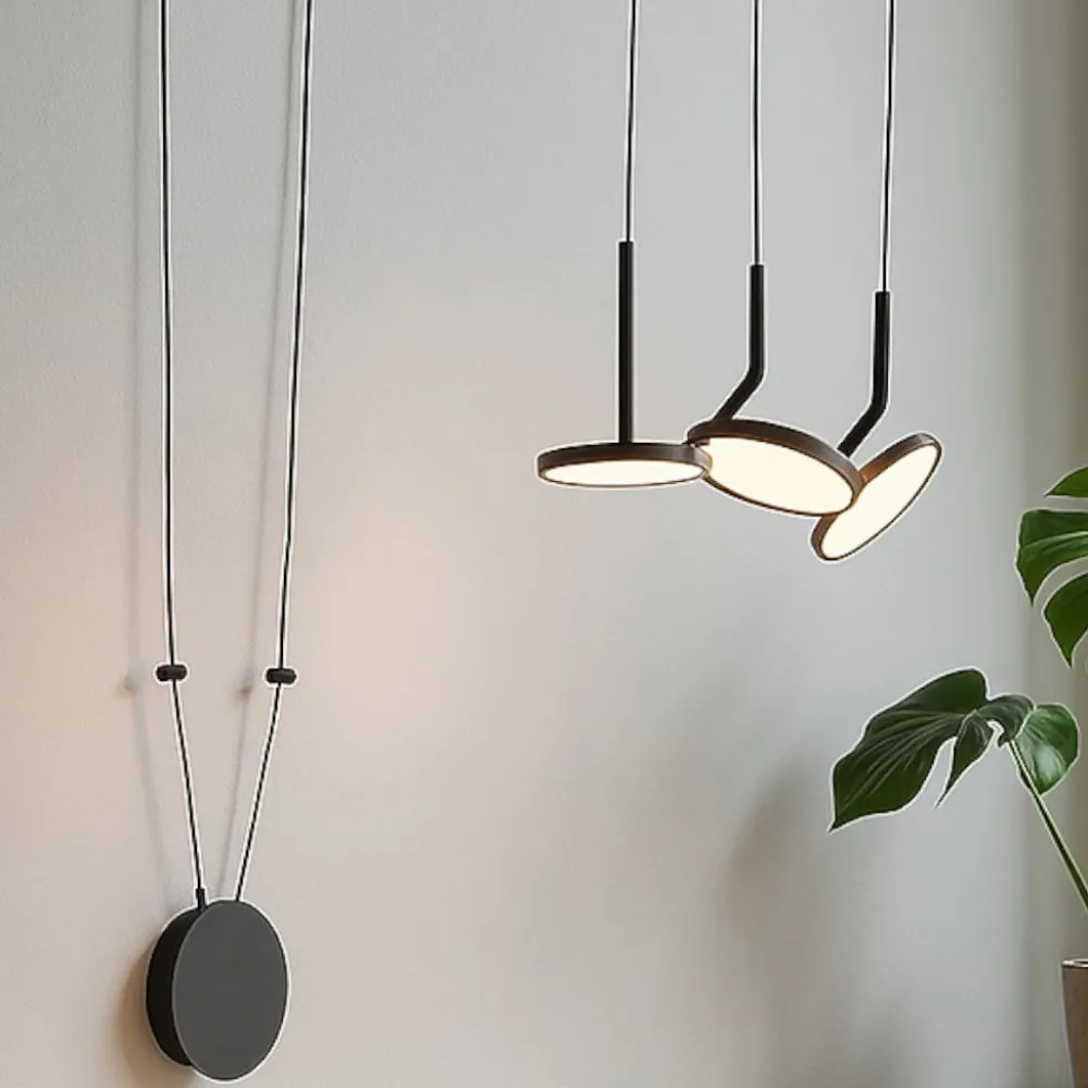 Lampadari Moderni-Selezionato da Mazzolaluce Lampadario moderno 3 luci led 3000k con decentramento