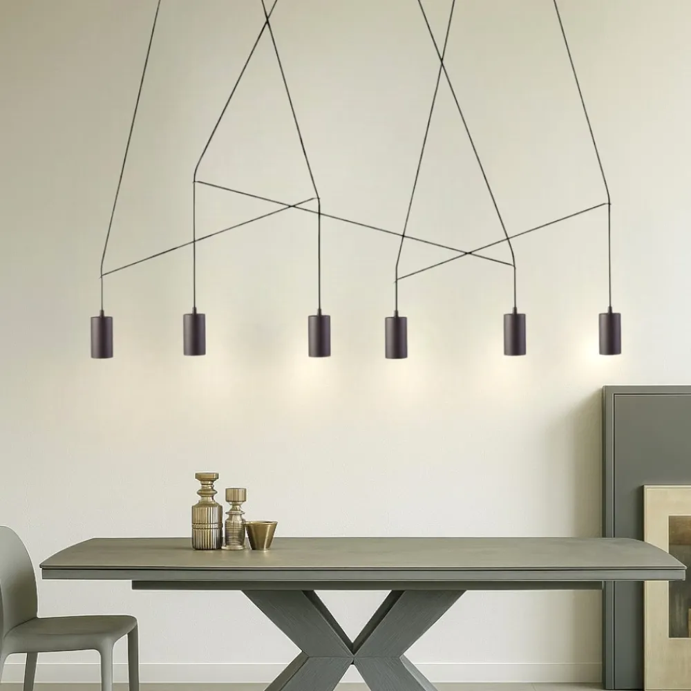 Lampadari Moderni-Selezionato da Mazzolaluce Lampadario moderno nero per tavolo da soggiorno