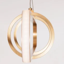Lampadari Moderni-Selezionato da Mazzolaluce Lampadario moderno per salotto oro led 3000k dimmerabile