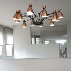 Lampadari Moderni-Selezionato da Mazzolaluce Lampadario moderno per soggiorno design nero rame