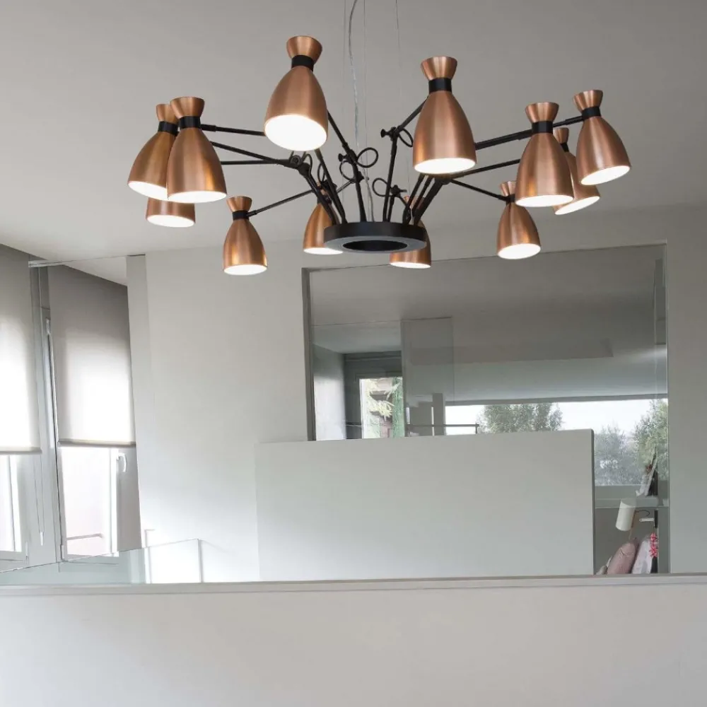 Lampadari Moderni-Selezionato da Mazzolaluce Lampadario moderno per soggiorno design nero rame