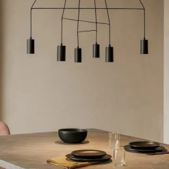 Lampadari Moderni-Selezionato da Mazzolaluce Lampadario moderno per tavolo soggiorno fili nero