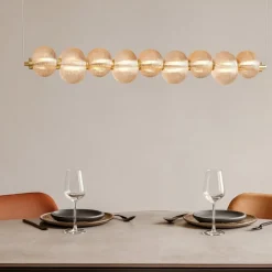 Lampadari Moderni-Selezionato da Mazzolaluce Lampadario moderno per tavolo da pranzo vetro ambra led 3000k