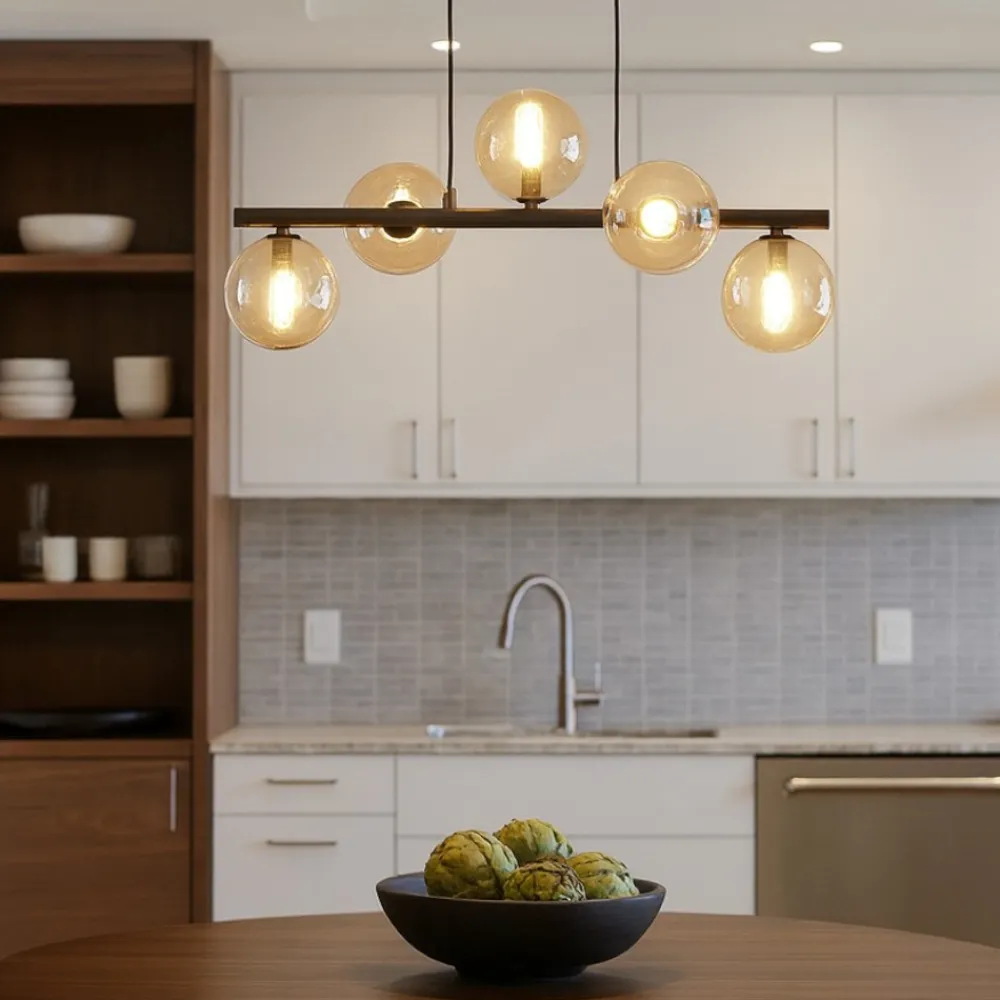 Lampadari Moderni-Selezionato da Mazzolaluce Lampadario moderno sfere vetri ambra per sala da pranzo