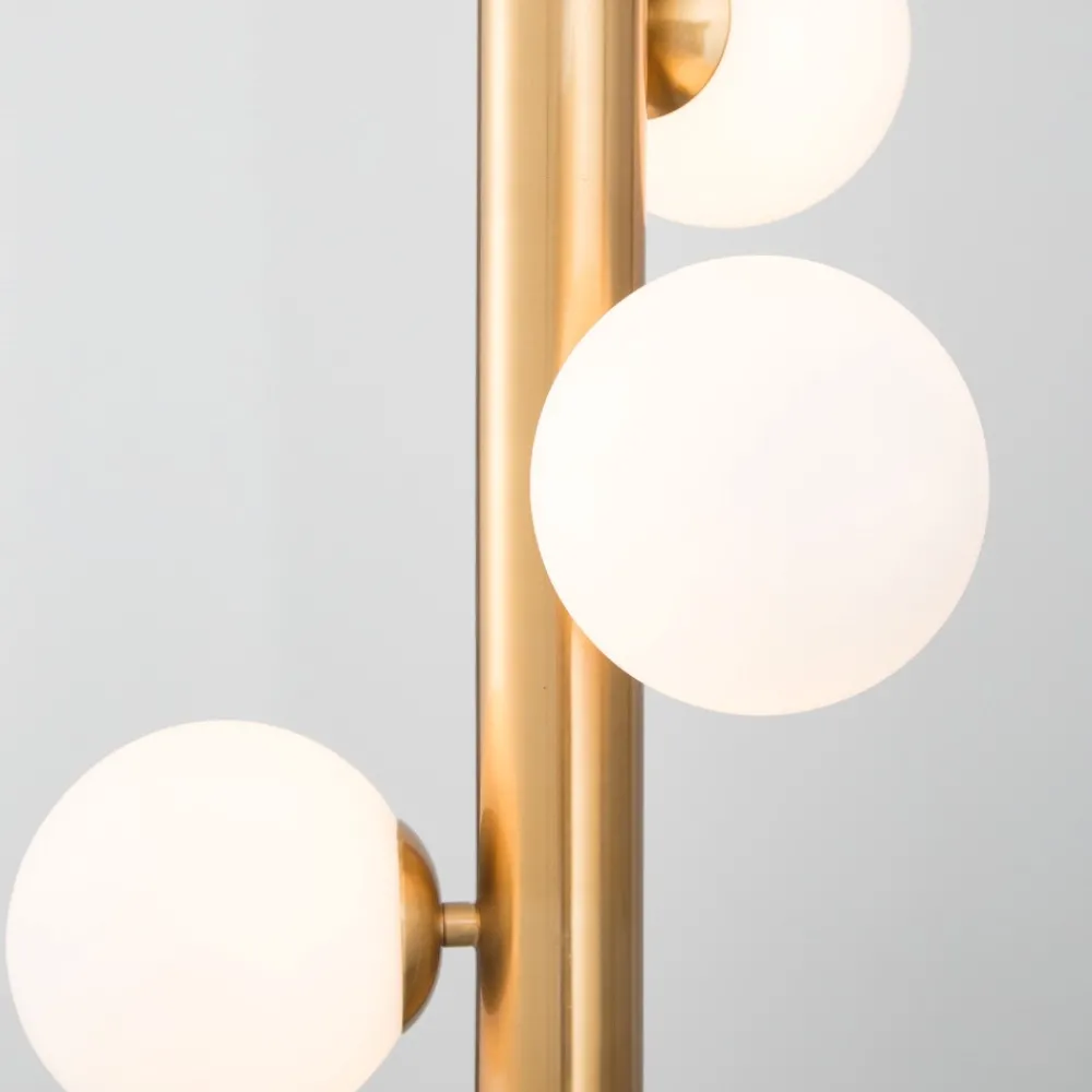 Lampadari Moderni-Selezionato da Mazzolaluce Lampadario moderno verticale oro tre vetri bianchi