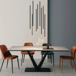 Lampadari Moderni-Selezionato da Mazzolaluce Lampadario nero cilindri pendenti per sala da pranzo moderna