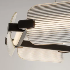 Lampadari Moderni-Selezionato da Mazzolaluce Lampadario nero circolare in vetro design moderno per soggiorno elegante