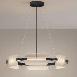 Lampadari Moderni-Selezionato da Mazzolaluce Lampadario nero circolare in vetro design moderno per soggiorno elegante