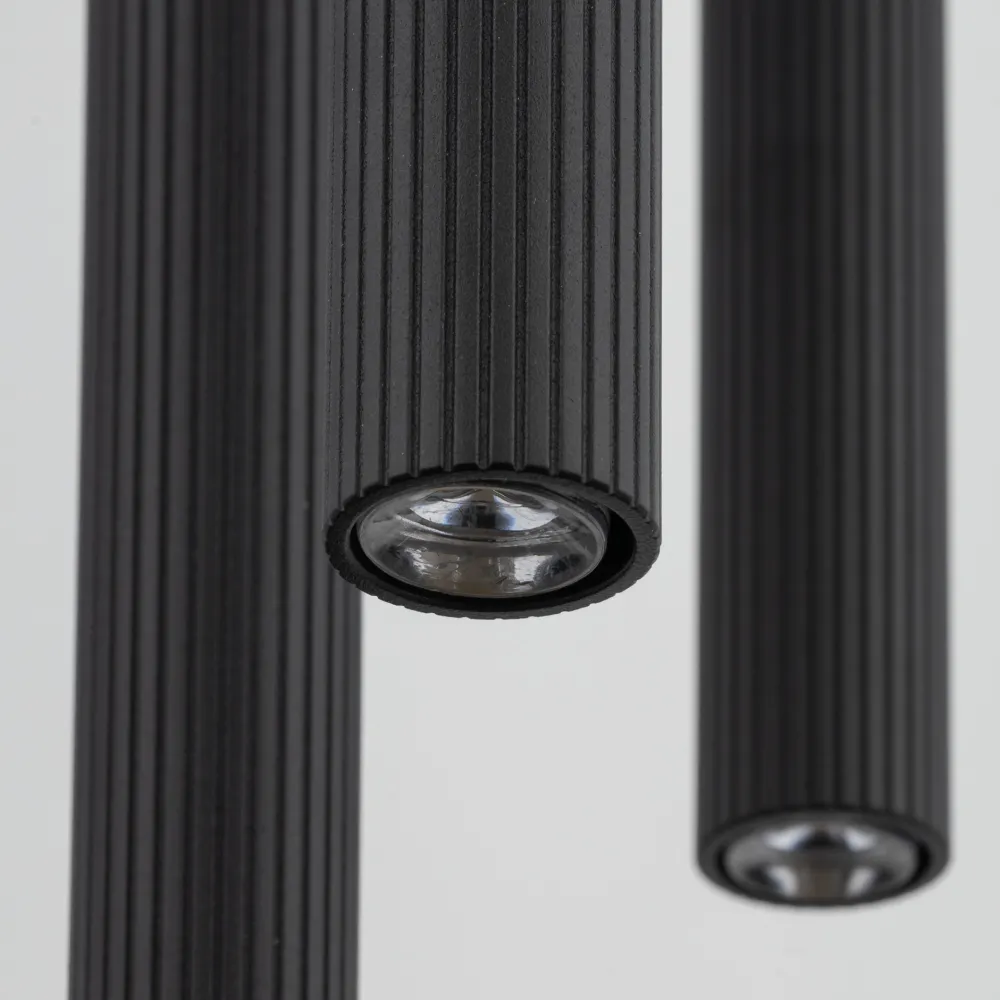 Lampadari Moderni-Selezionato da Mazzolaluce Lampadario nero con cilindri rigati pendenti a sospensione moderno per tavolo soggiorno