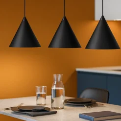 Lampadari Cucina-Selezionato da Mazzolaluce Lampadario nero 3 coni per cucina