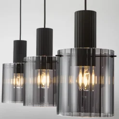 Lampadari Moderni-Selezionato da Mazzolaluce Lampadario nero 3 luci vetri fume per tavolo soggiorno