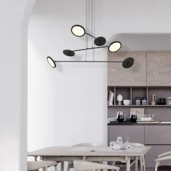 Lampadari Moderni-Selezionato da Mazzolaluce Lampadario nero minimale moderno per sala da pranzo