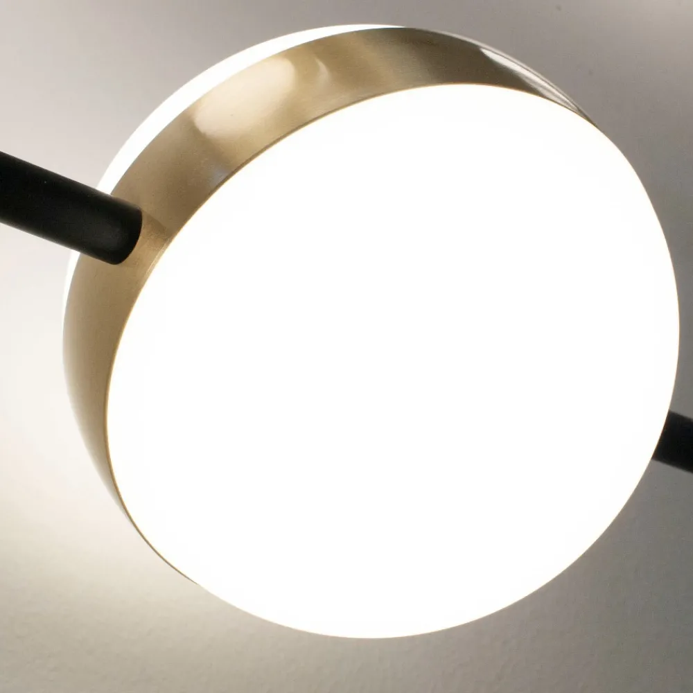 Lampadari Moderni-Selezionato da Mazzolaluce Lampadario nero oro orizzontale con sfere per soggiorno moderno